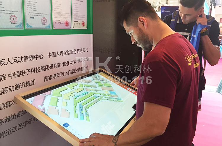 商超競爭日益激烈，觸摸查詢體機(jī)幫你突出重圍